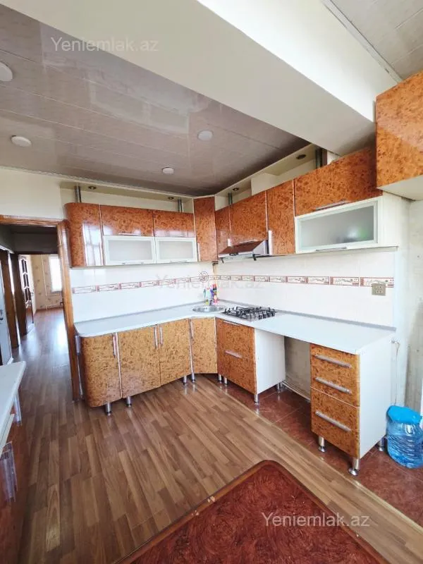 Satılır 3 otaqlı köhnə tikili 85 m²