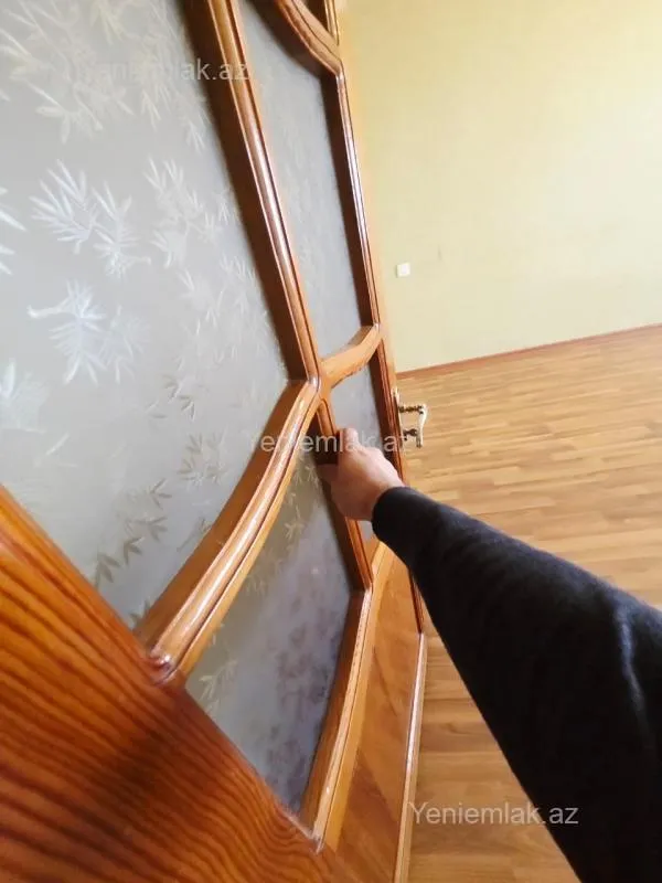 Satılır 3 otaqlı köhnə tikili 85 m²