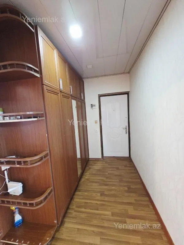 Satılır 3 otaqlı köhnə tikili 85 m²