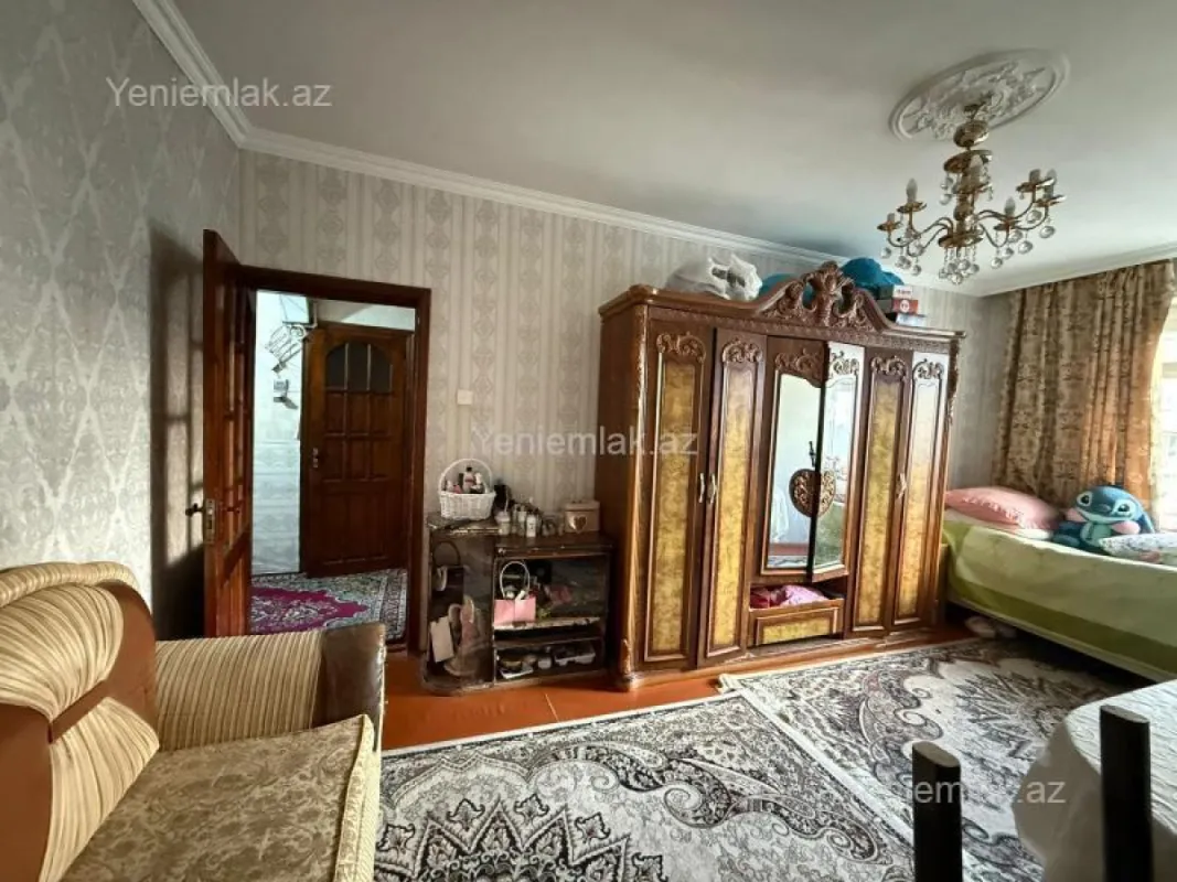 Satılır 2 otaqlı köhnə tikili 65 m²