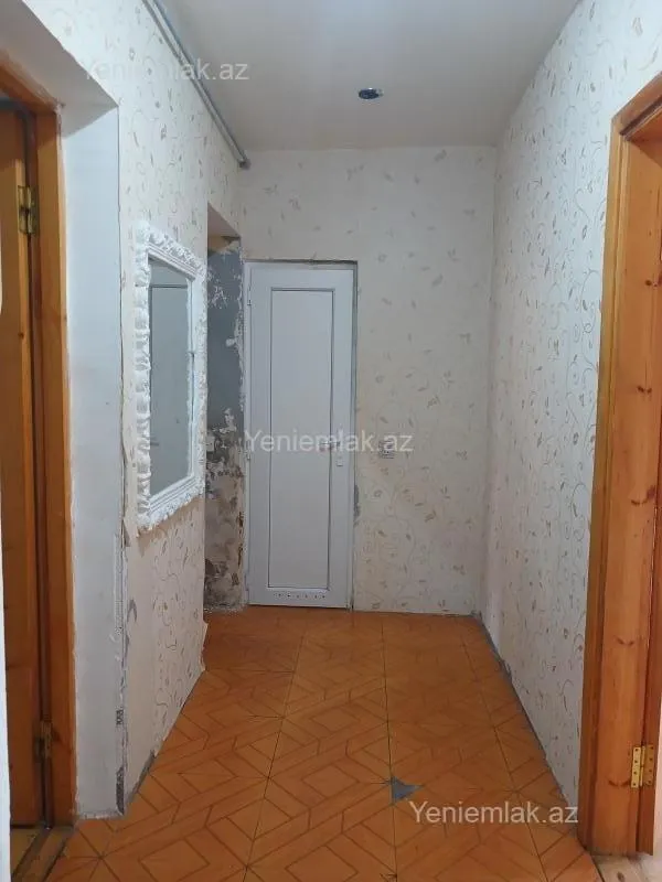 Satılır 3 otaqlı köhnə tikili 55 m²