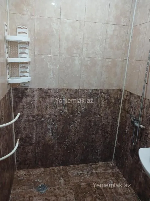 Satılır 3 otaqlı köhnə tikili 55 m²