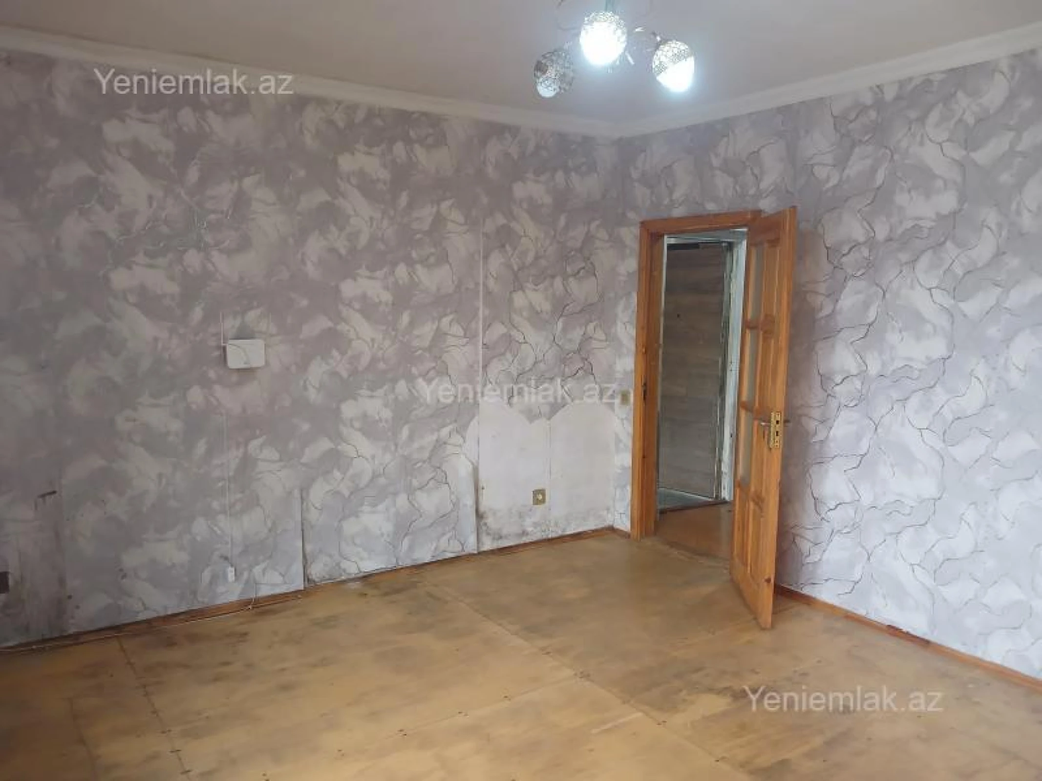 Satılır 3 otaqlı köhnə tikili 55 m²