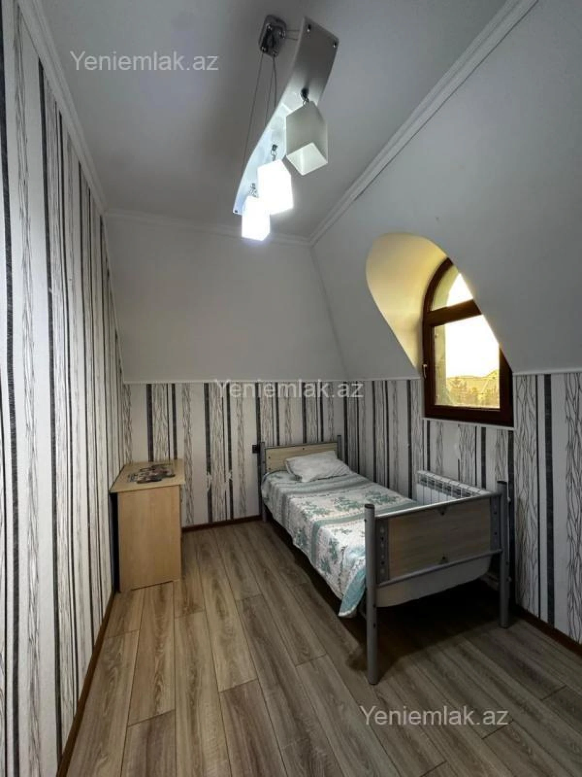 Satılır 6 otaqlı həyət evi 150 m²