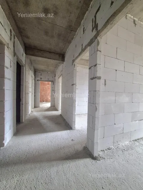 Satılır 3 otaqlı yeni tikili 122.2 m²