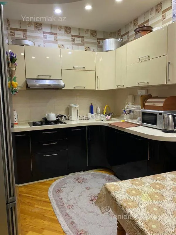 Satılır 3 otaqlı yeni tikili 90 m²