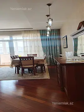 Satılır 3 otaqlı yeni tikili 155 m²