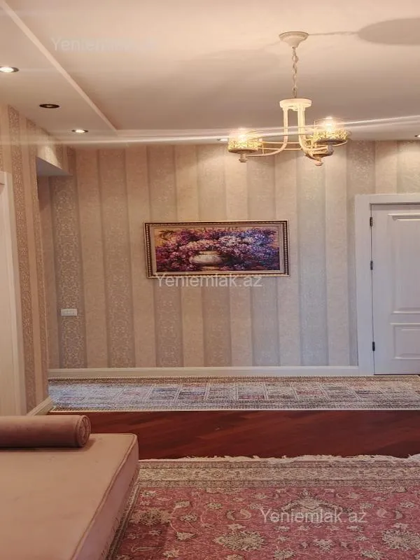 Satılır 3 otaqlı yeni tikili 155 m²