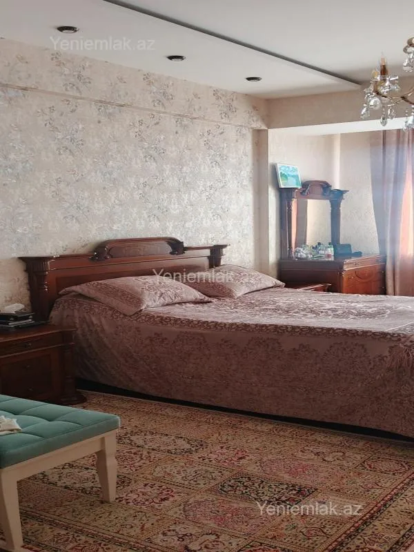 Satılır 3 otaqlı yeni tikili 155 m²