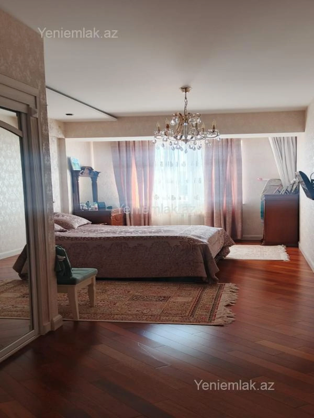 Satılır 3 otaqlı yeni tikili 155 m²