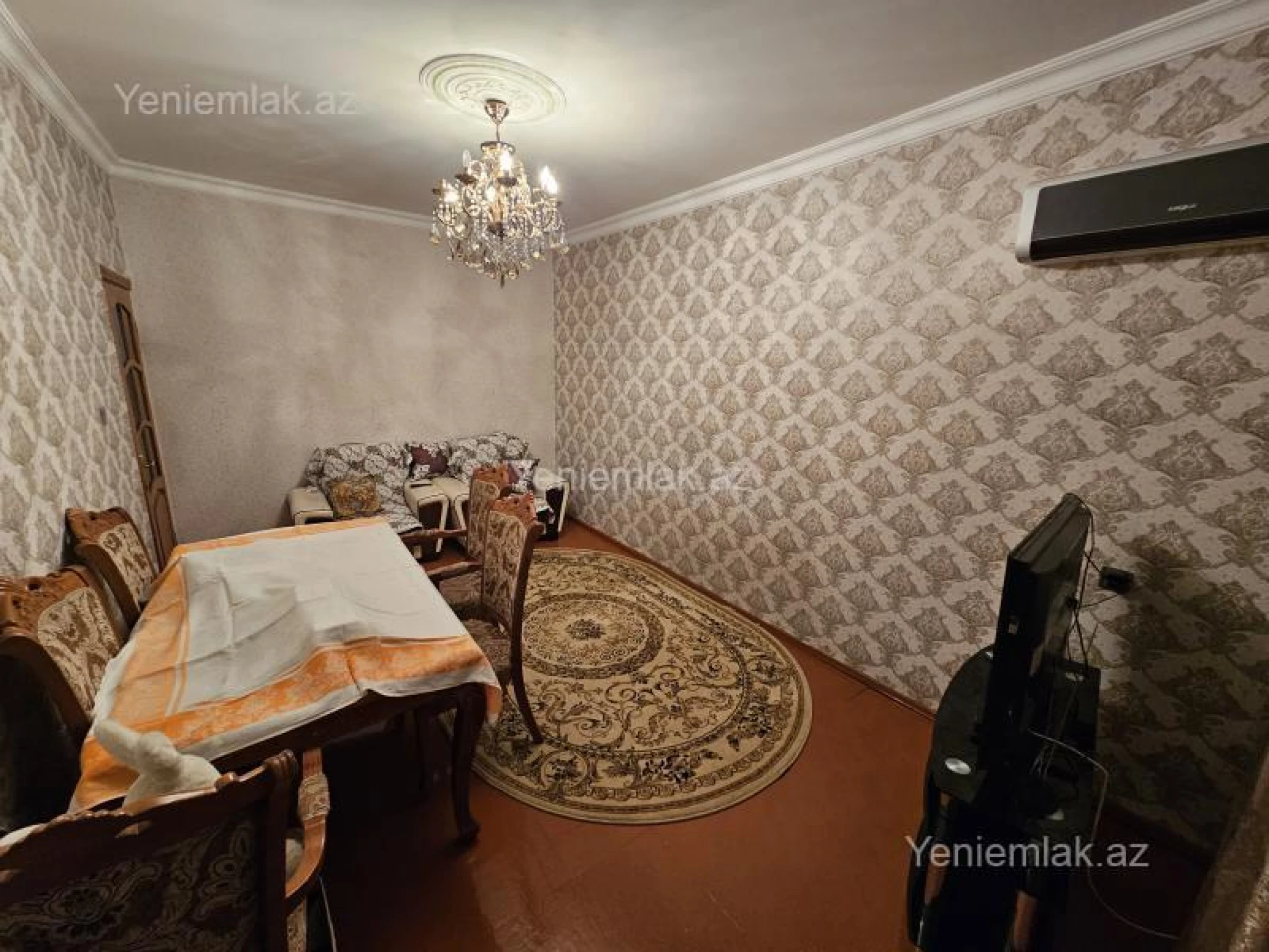 Satılır 2 otaqlı köhnə tikili 55 m²