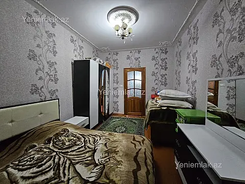 Satılır 2 otaqlı köhnə tikili 55 m²