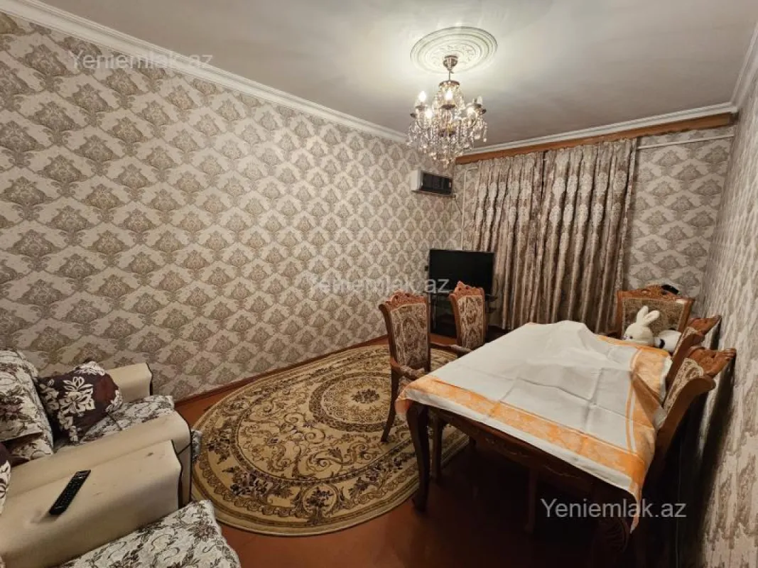 Satılır 2 otaqlı köhnə tikili 55 m²