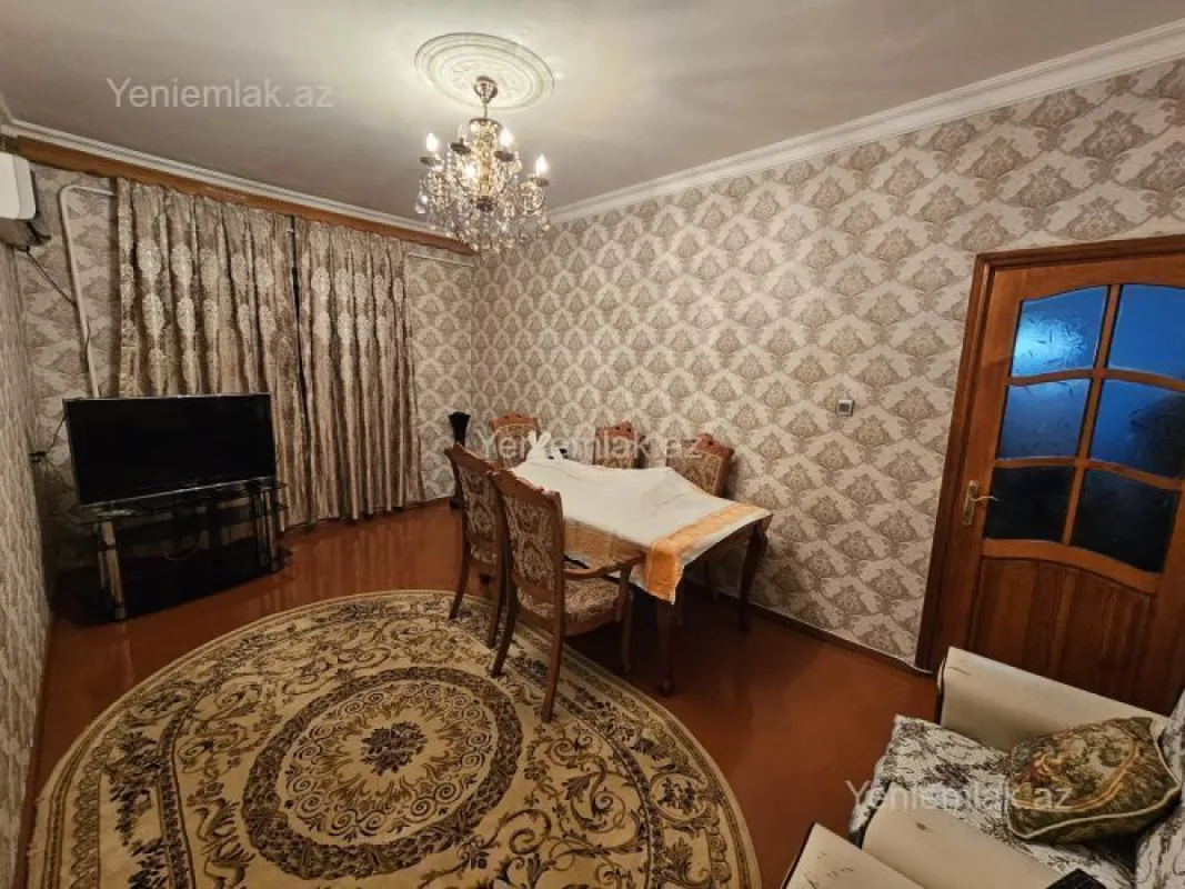 Satılır 2 otaqlı köhnə tikili 55 m²