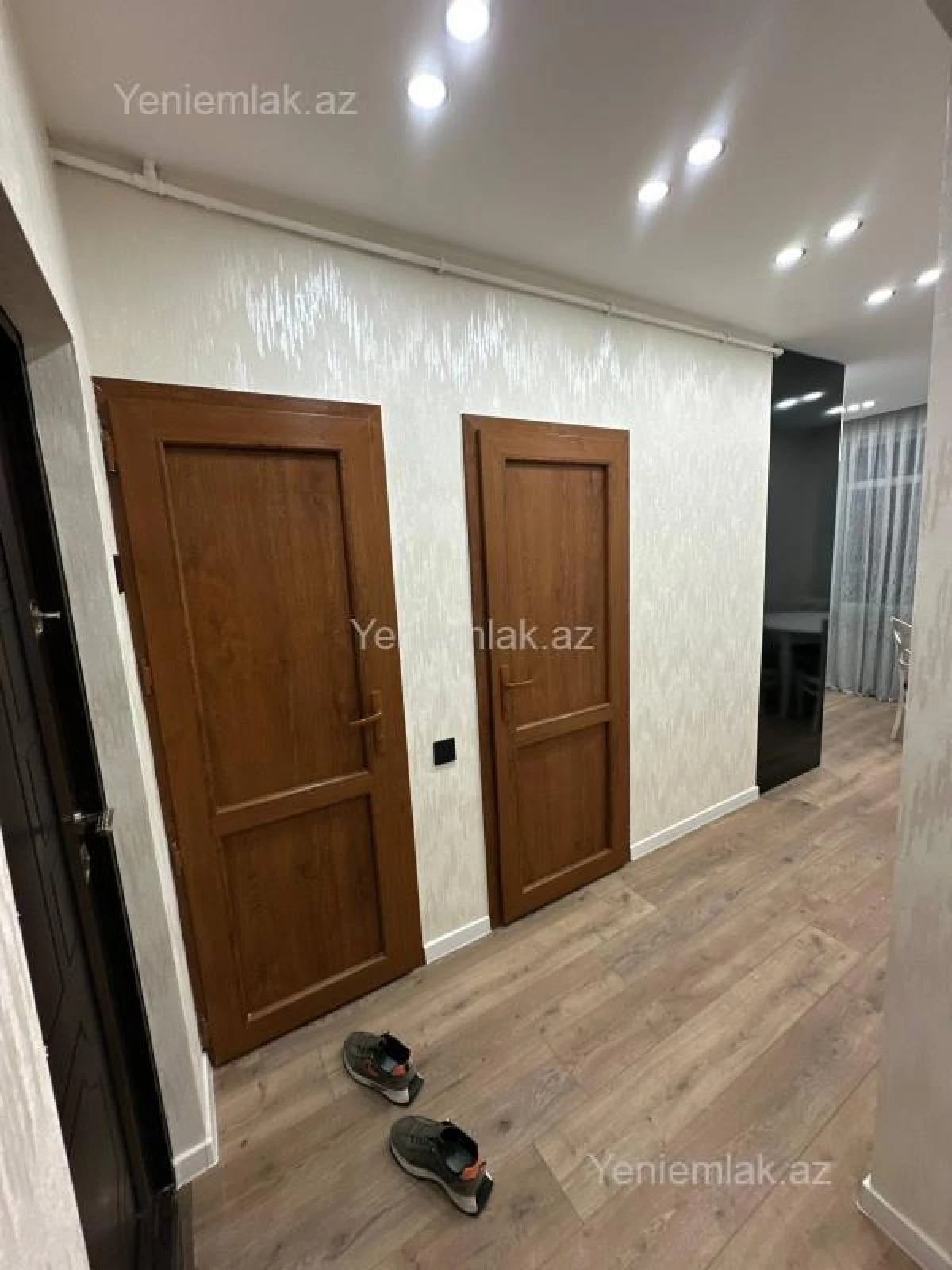 Satılır 2 otaqlı köhnə tikili 60 m²