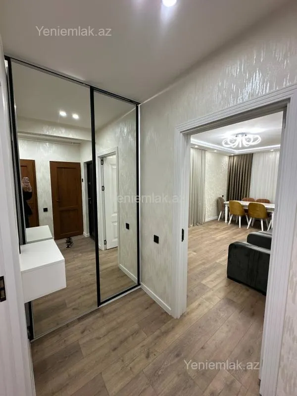 Satılır 2 otaqlı köhnə tikili 60 m²