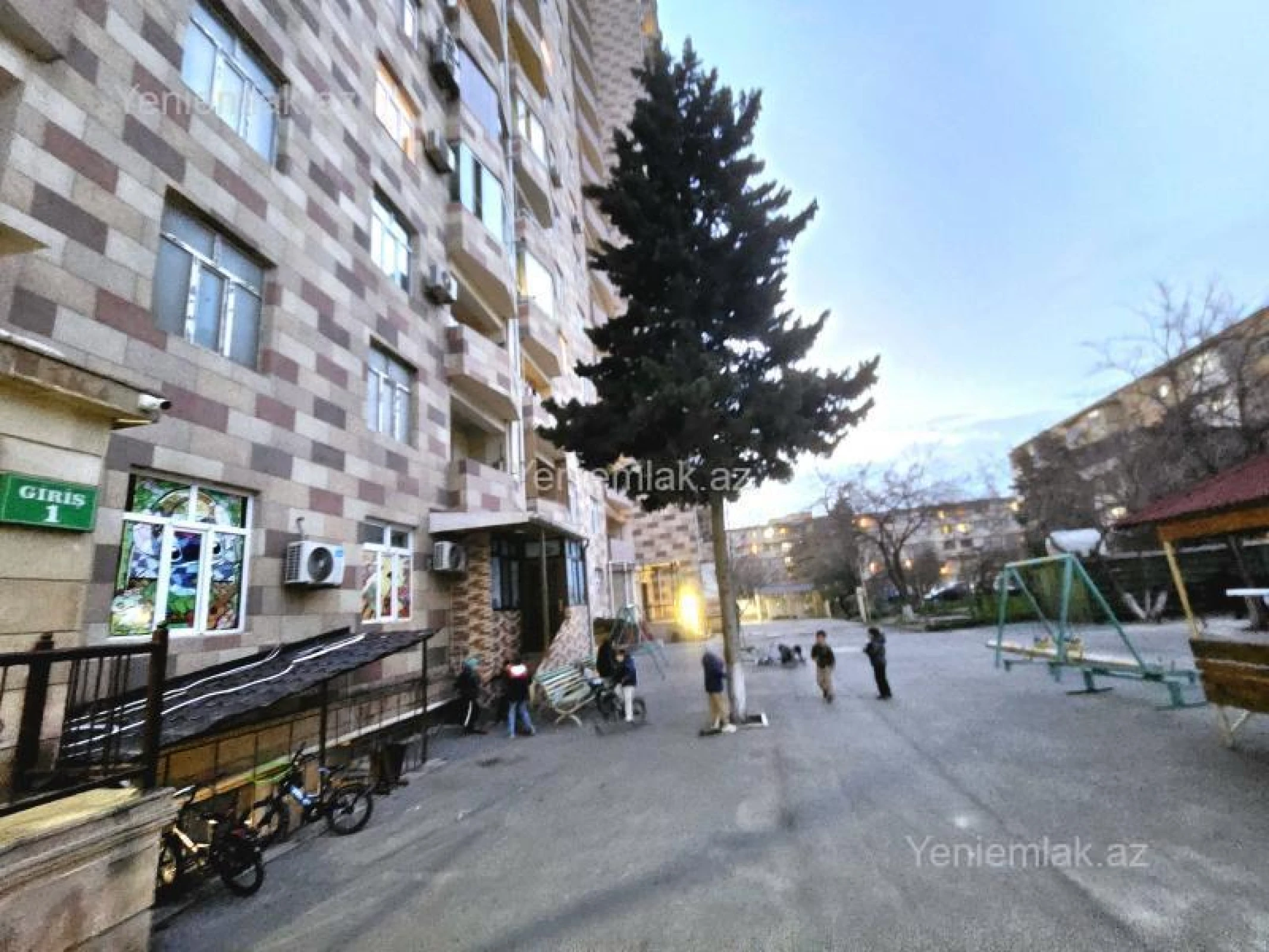 Satılır 2 otaqlı yeni tikili 90 m²