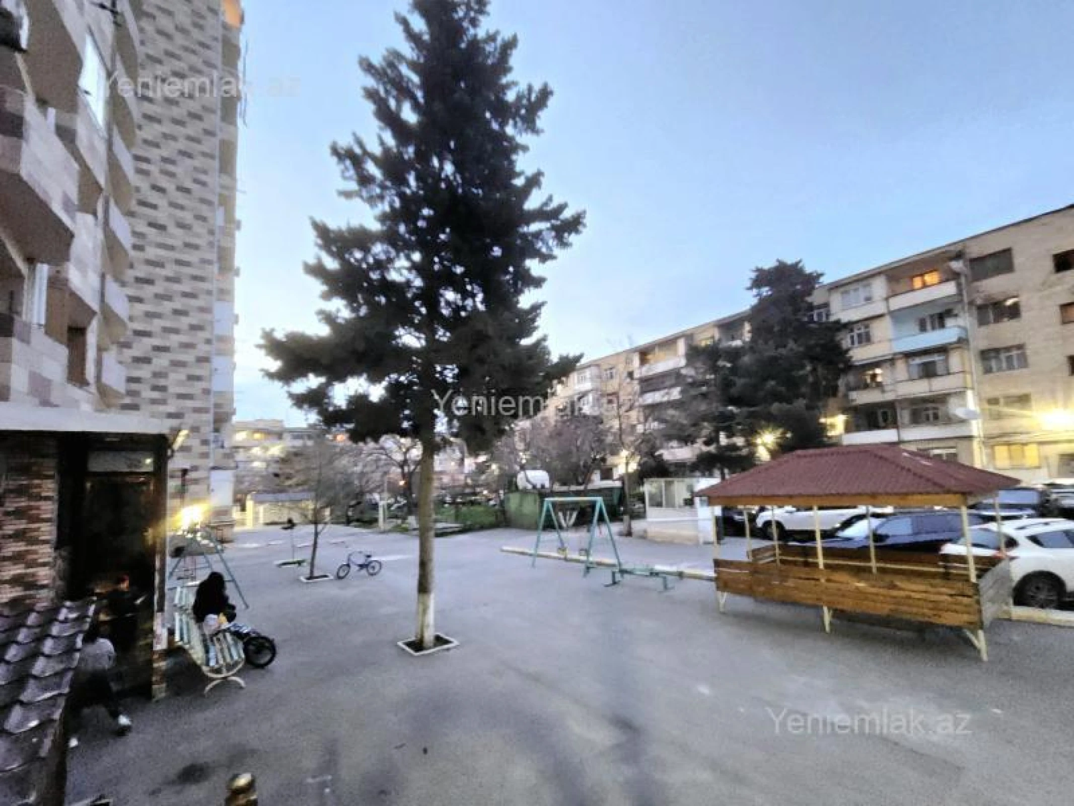 Satılır 2 otaqlı yeni tikili 90 m²