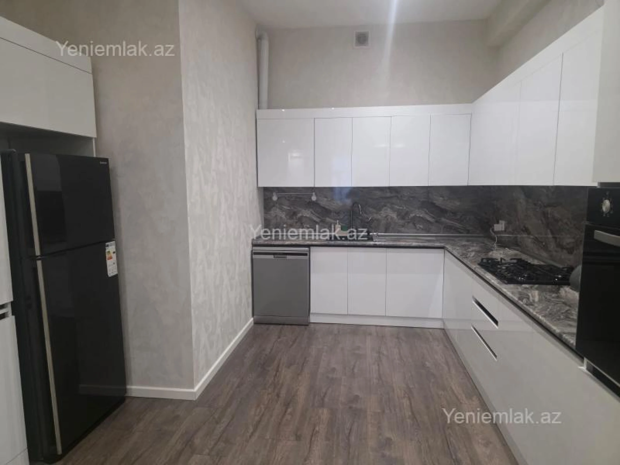Satılır 2 otaqlı yeni tikili 94.5 m²