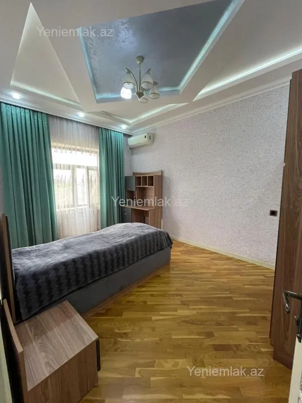 Satılır 6 otaqlı həyət evi 200 m²