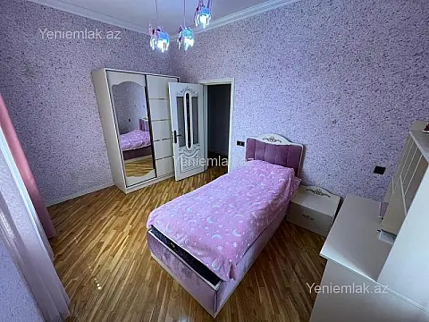 Satılır 6 otaqlı həyət evi 200 m²