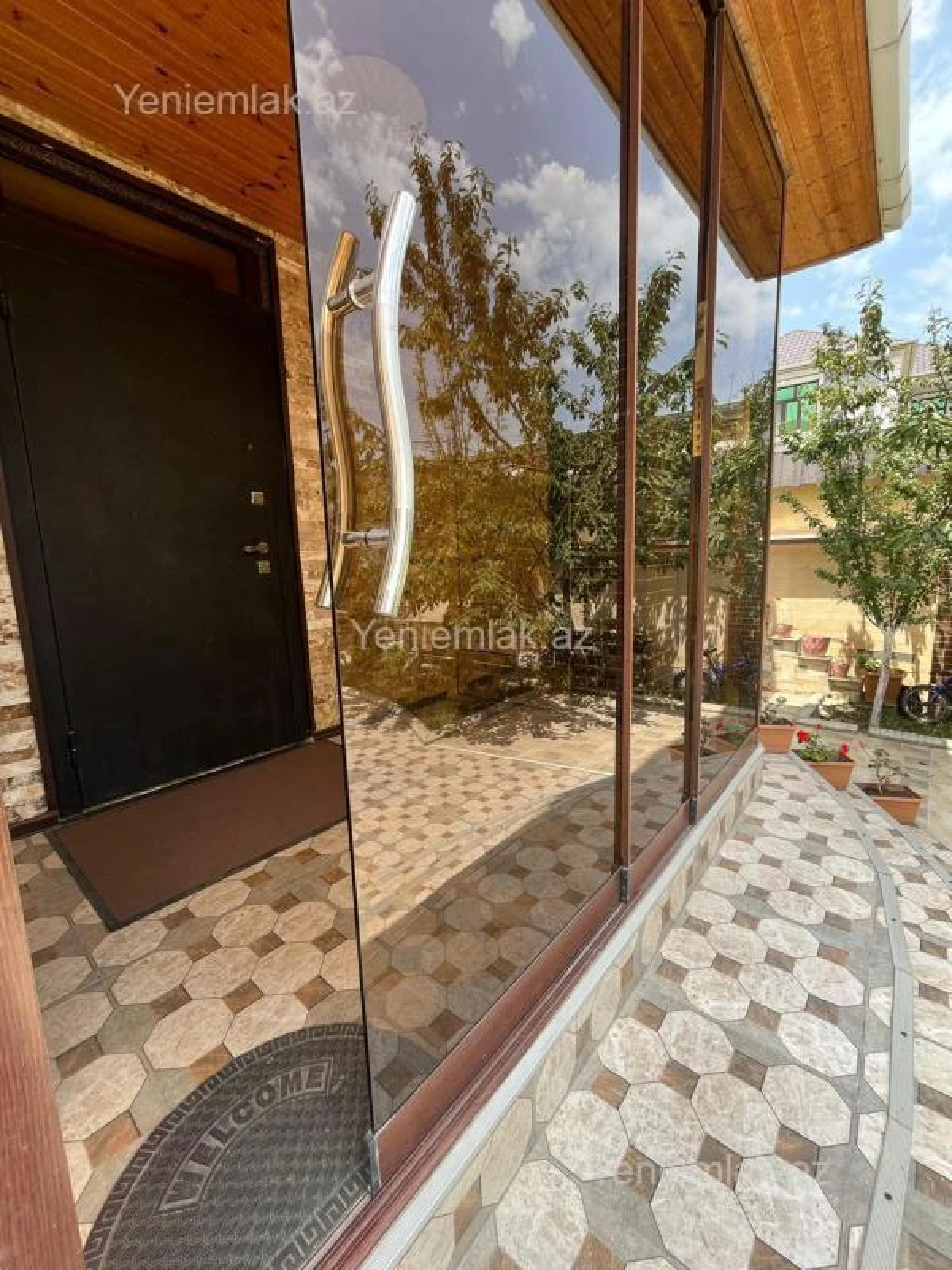 Satılır 6 otaqlı həyət evi 200 m²