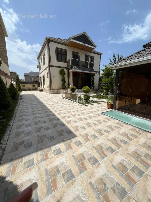 Satılır 6 otaqlı həyət evi 200 m²