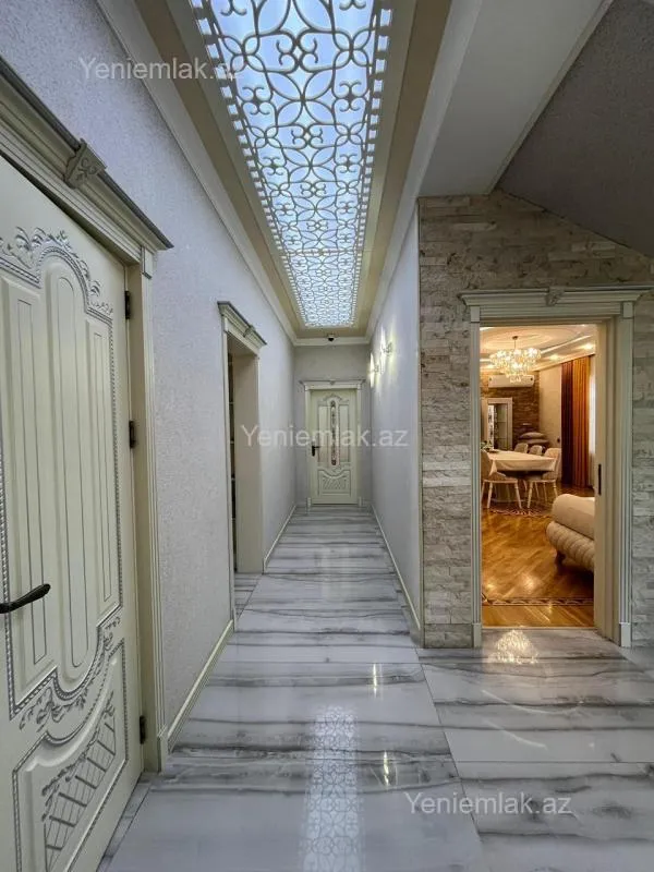 Satılır 6 otaqlı həyət evi 200 m²