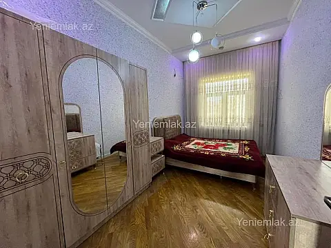 Satılır 6 otaqlı həyət evi 200 m²