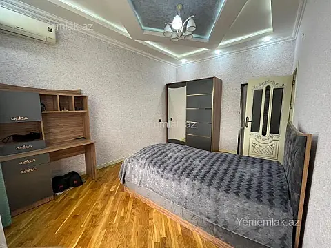 Satılır 6 otaqlı həyət evi 200 m²