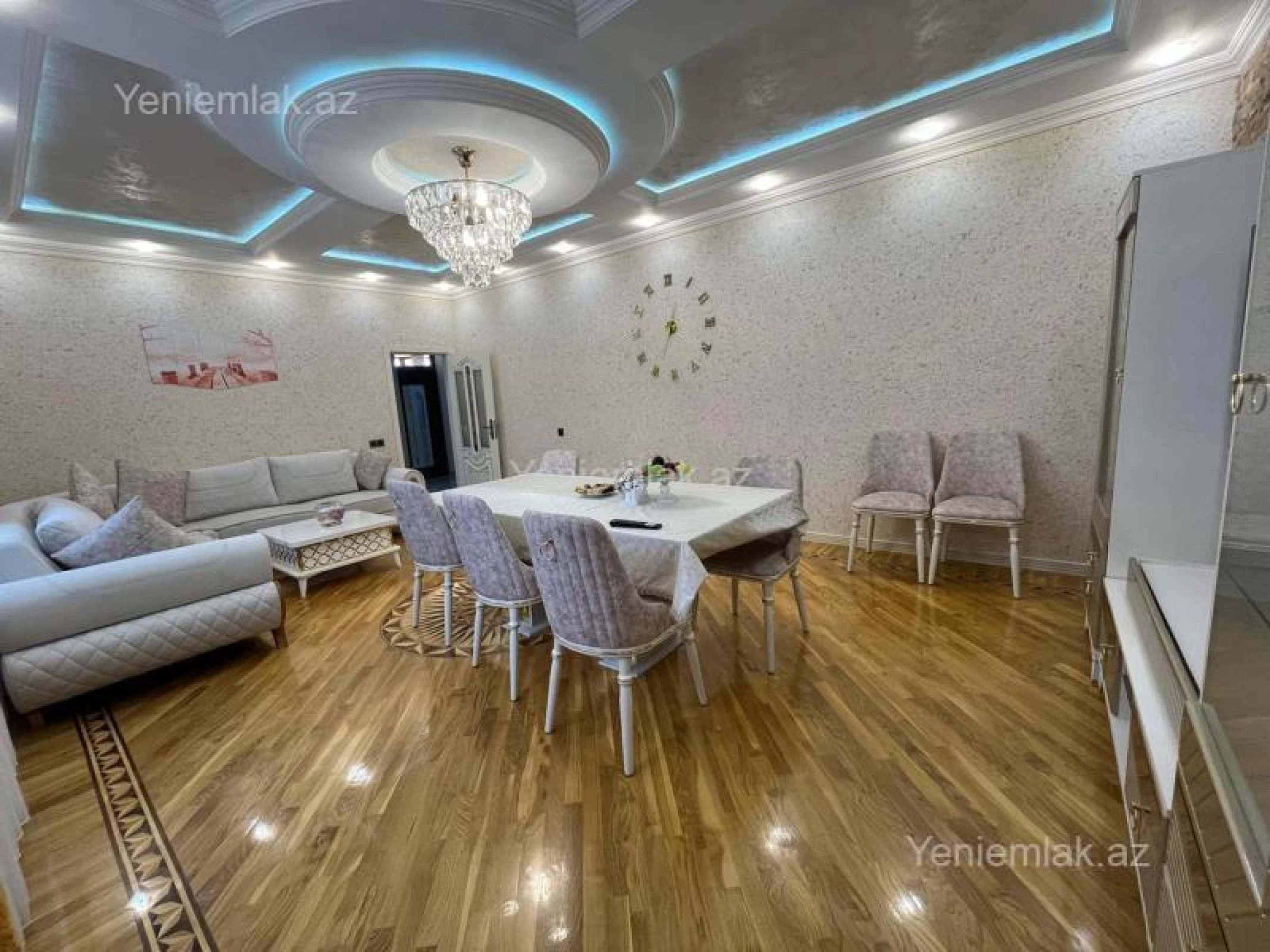 Satılır 6 otaqlı həyət evi 200 m²