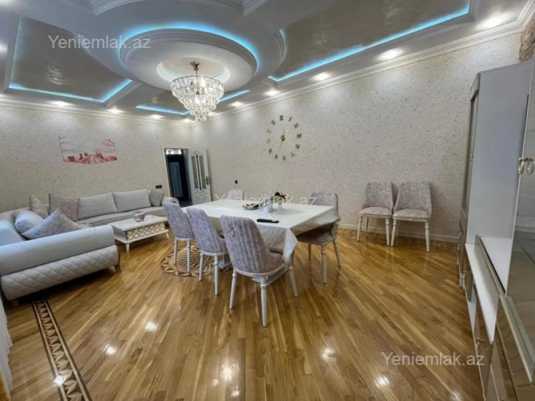 Satılır 6 otaqlı həyət evi 200 m²