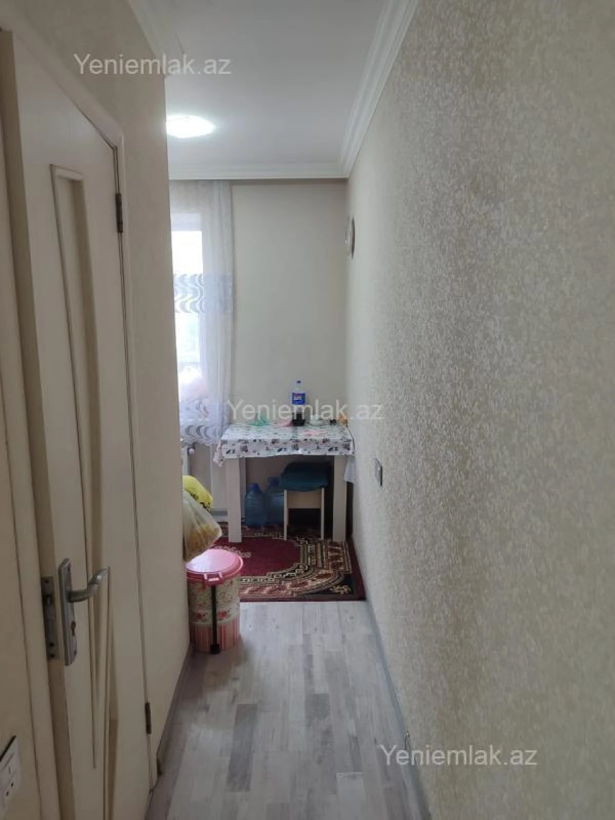Satılır 2 otaqlı köhnə tikili 52 m²