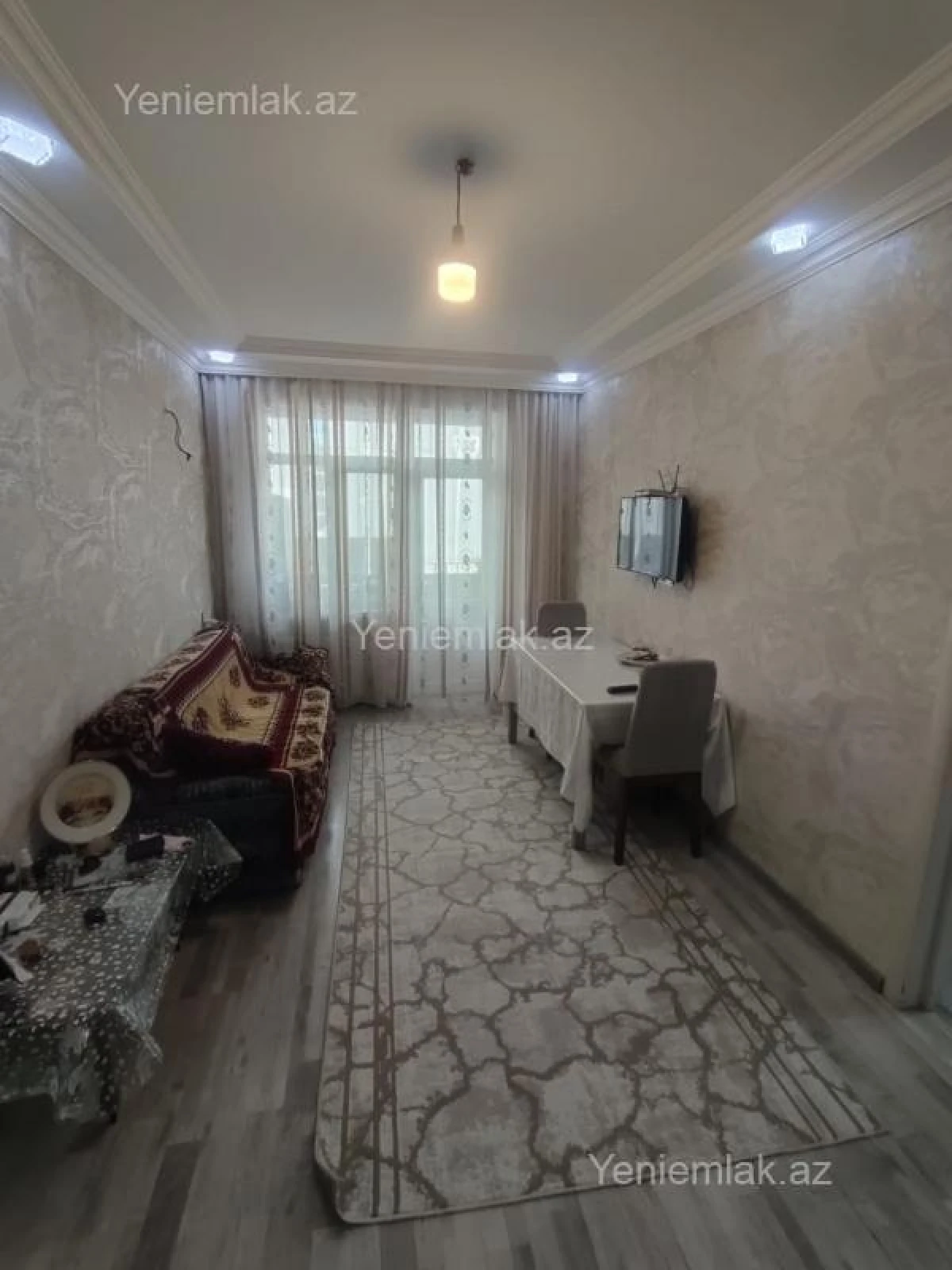 Satılır 2 otaqlı köhnə tikili 52 m²