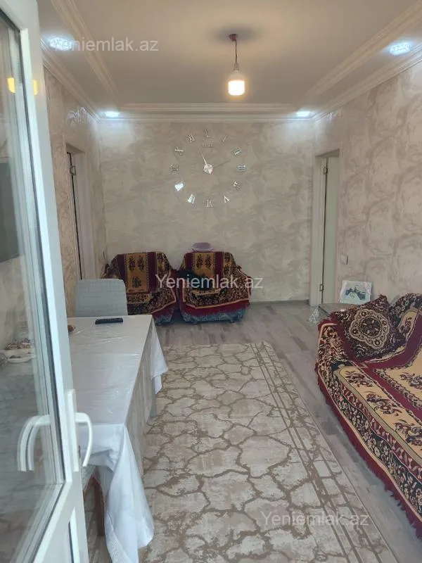 Satılır 2 otaqlı köhnə tikili 52 m²