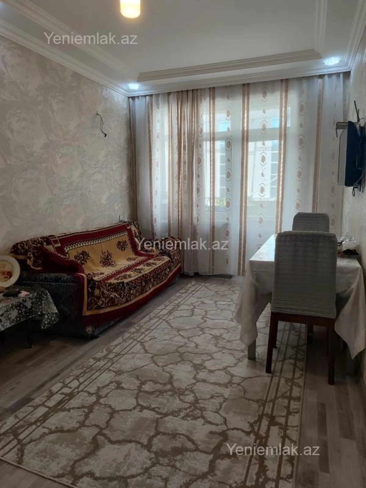 Satılır 2 otaqlı köhnə tikili 52 m²