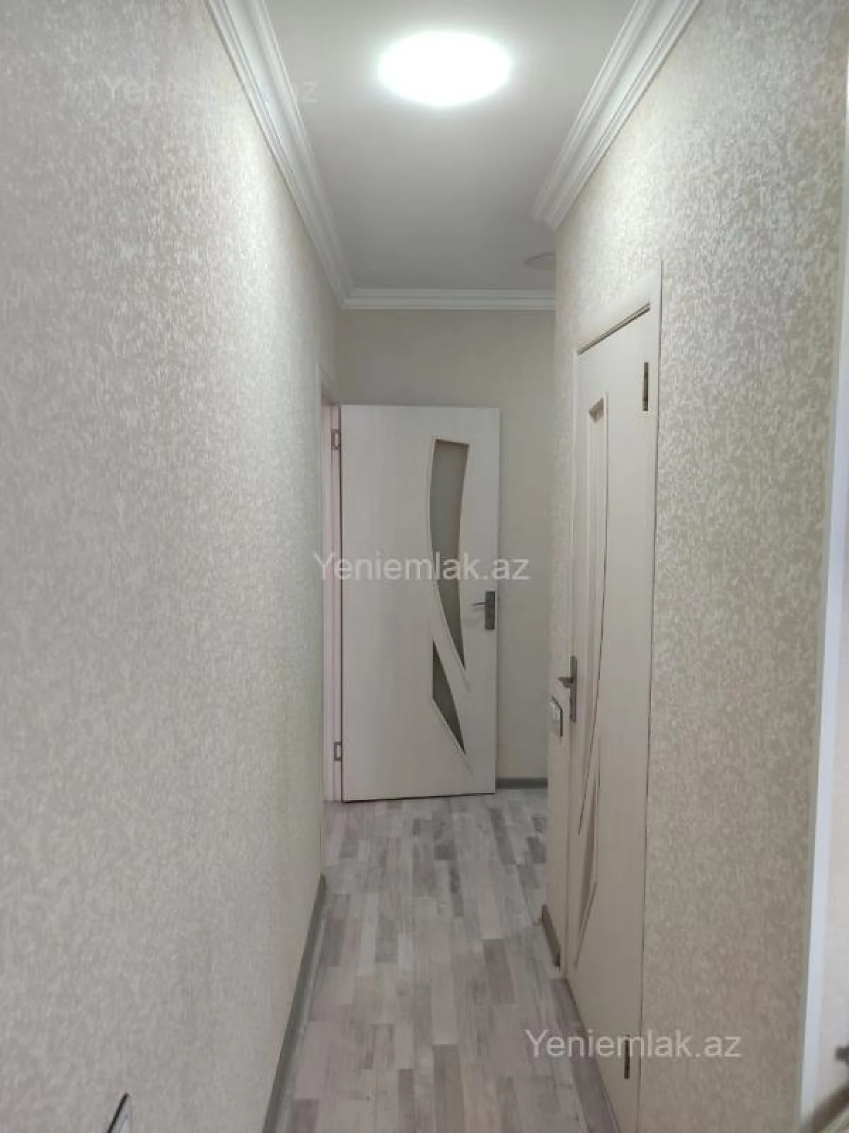 Satılır 2 otaqlı köhnə tikili 52 m²