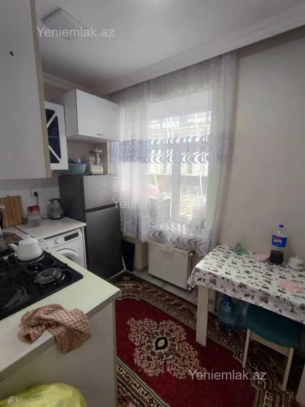 Satılır 2 otaqlı köhnə tikili 52 m²