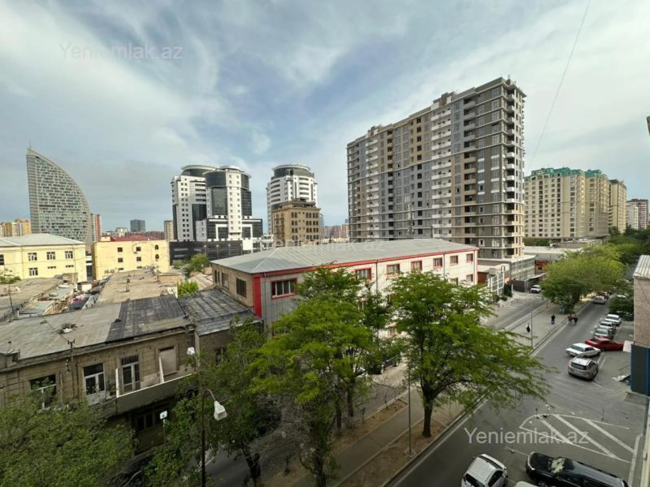 Satılır 3 otaqlı yeni tikili 153 m²