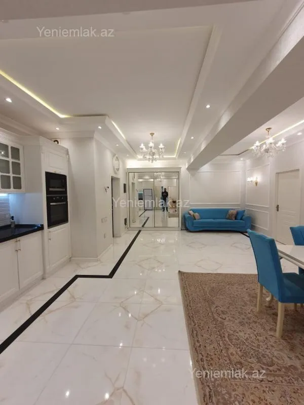 Satılır 4 otaqlı yeni tikili 136 m²
