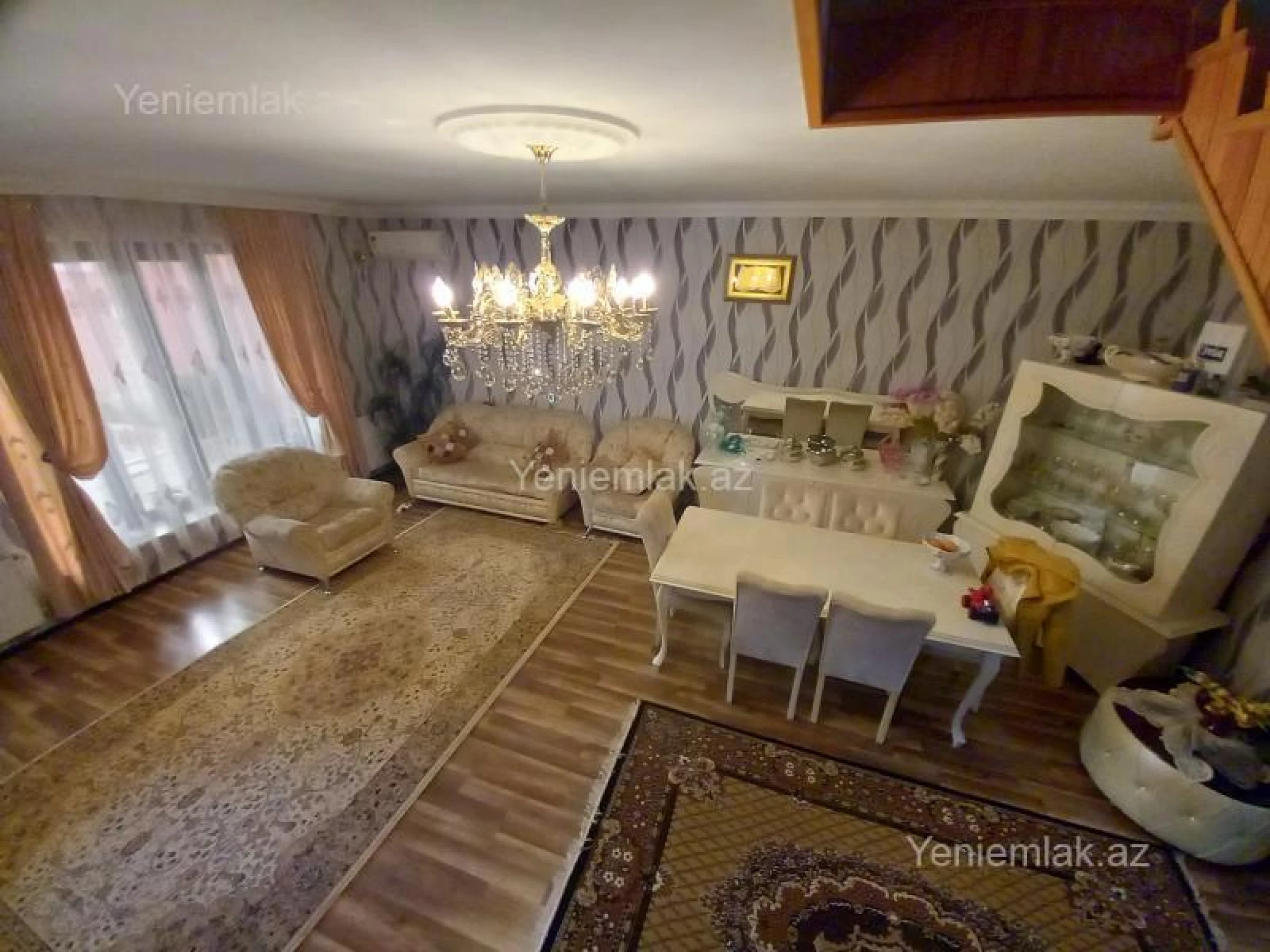 Satılır 5 otaqlı həyət evi 230 m²