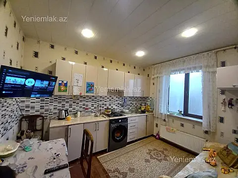 Satılır 5 otaqlı həyət evi 230 m²