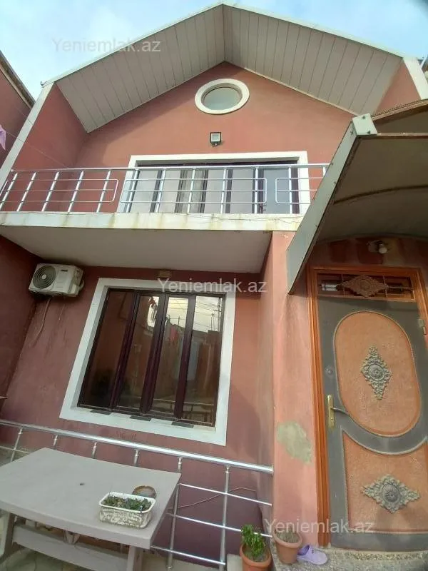 Satılır 5 otaqlı həyət evi 230 m²