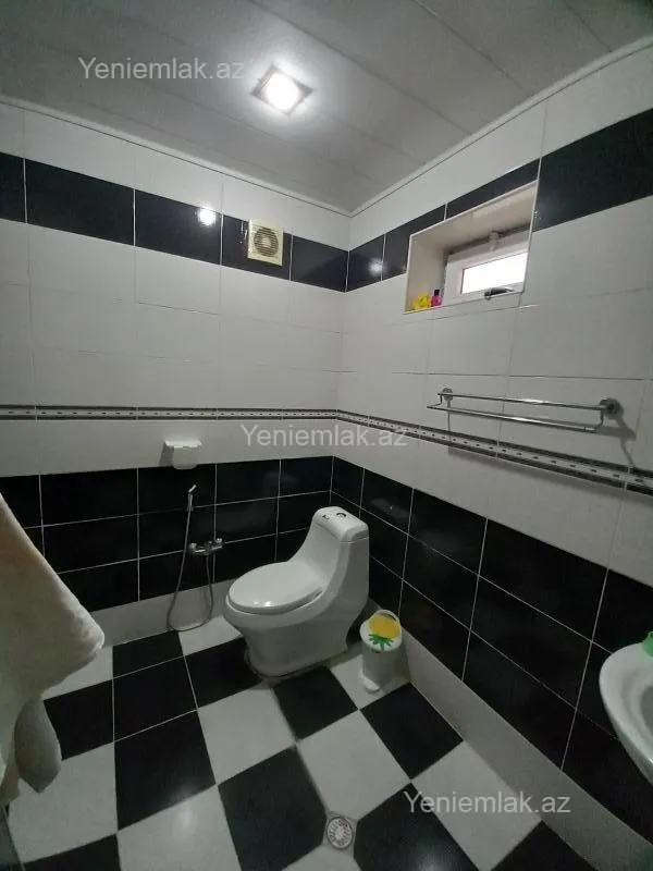 Satılır 5 otaqlı həyət evi 230 m²