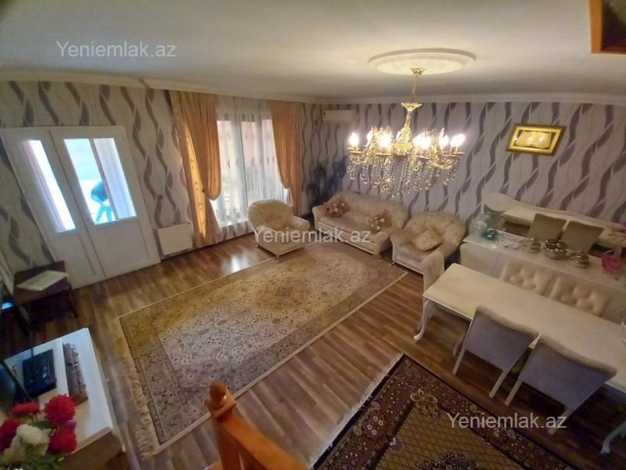 Satılır 5 otaqlı həyət evi 230 m²