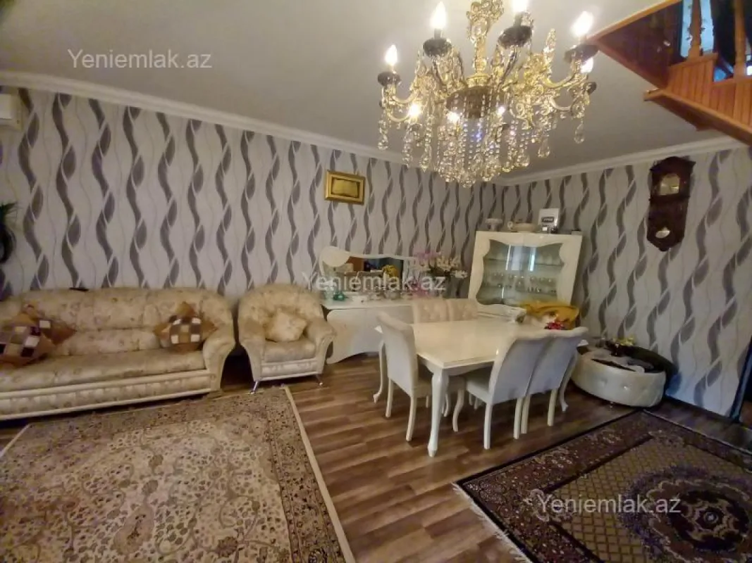 Satılır 5 otaqlı həyət evi 230 m²