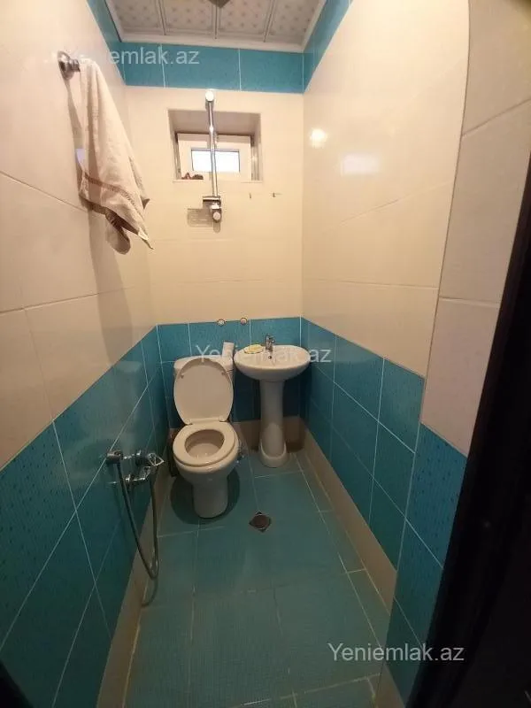 Satılır 5 otaqlı həyət evi 230 m²