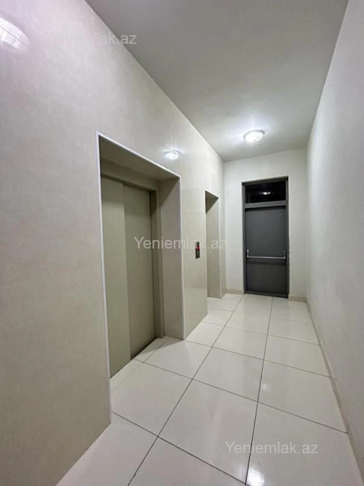 Satılır 2 otaqlı yeni tikili 74 m²