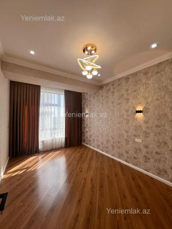 Satılır 3 otaqlı yeni tikili 80 m²