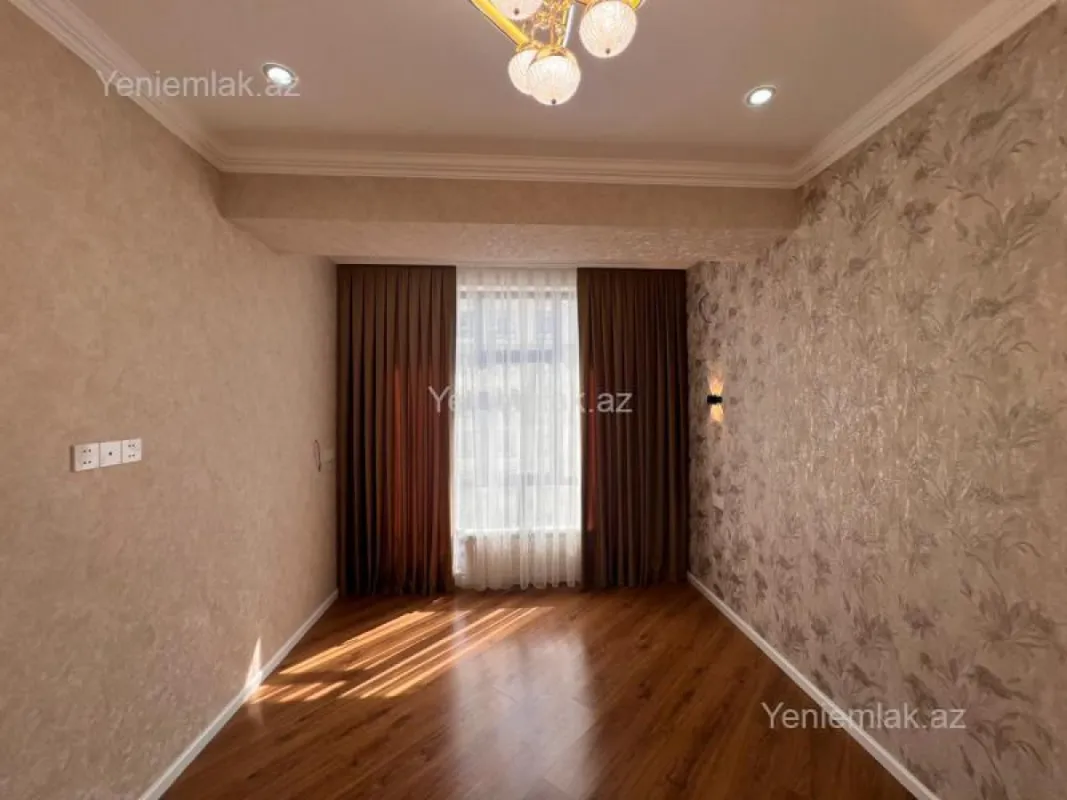 Satılır 3 otaqlı yeni tikili 80 m²